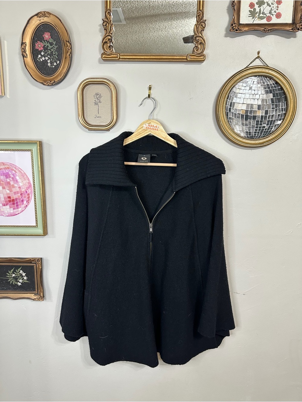 Amber Sun Black Zip-Front Knit Cardigan